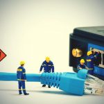 چه کسانی از اختلال اینترنت سود می برند؟