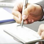 تکلیف چک های حامل قدیمی چه می شود | آیا چک های حامل قدیمی اعتبار دارند؟