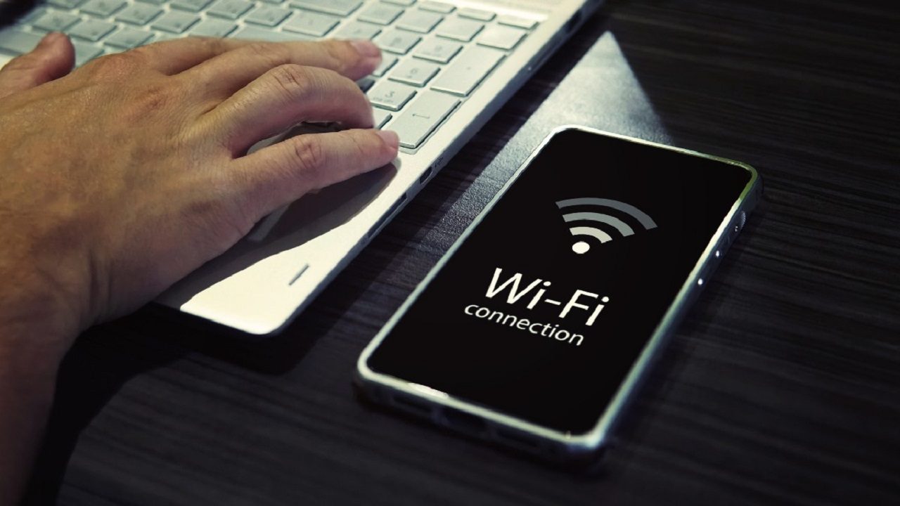 چطور شبکه وای فای خود را مخفی کنیم؟