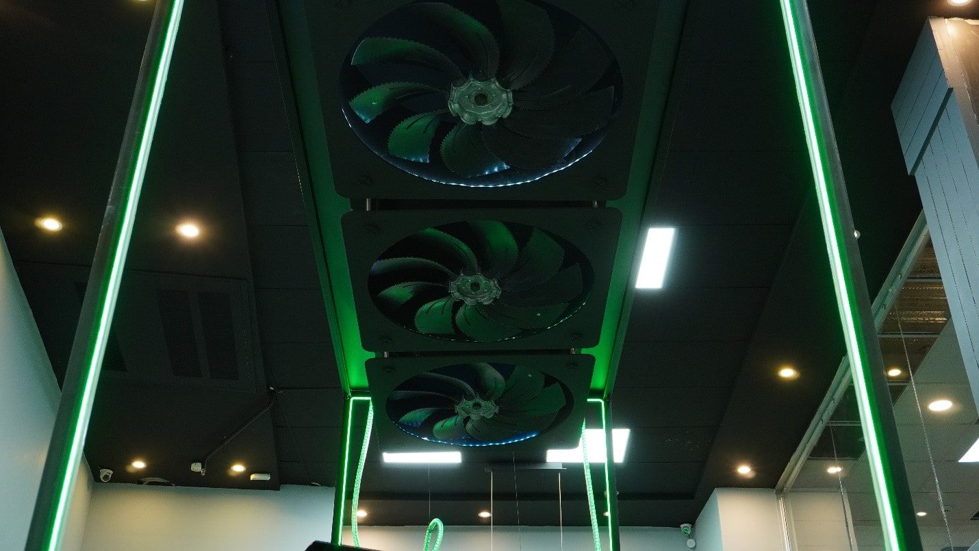 خیزش دوباره لیون کامپیوتر با افتتاح شعبه جدید در تهران! 15 خیزش دوباره لیون کامپیوتر با افتتاح شعبه جدید در تهران!