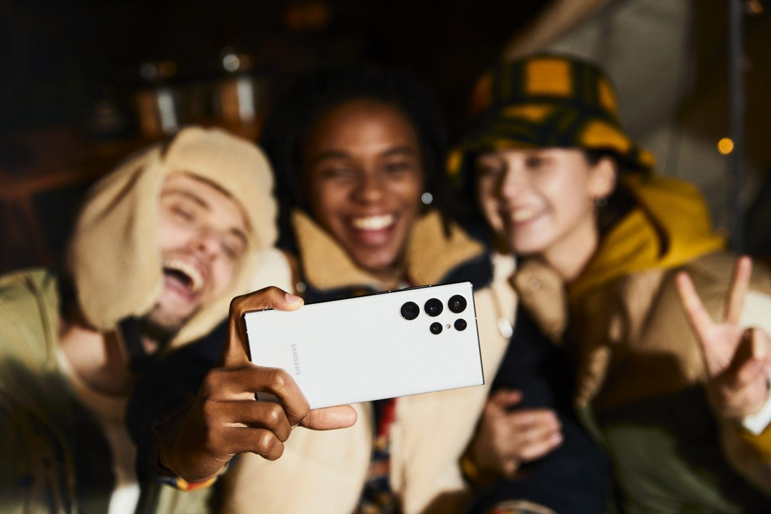 Samsung 3 Ways to Maximize Summer Travel with the Power of Samsung Connectivity 1