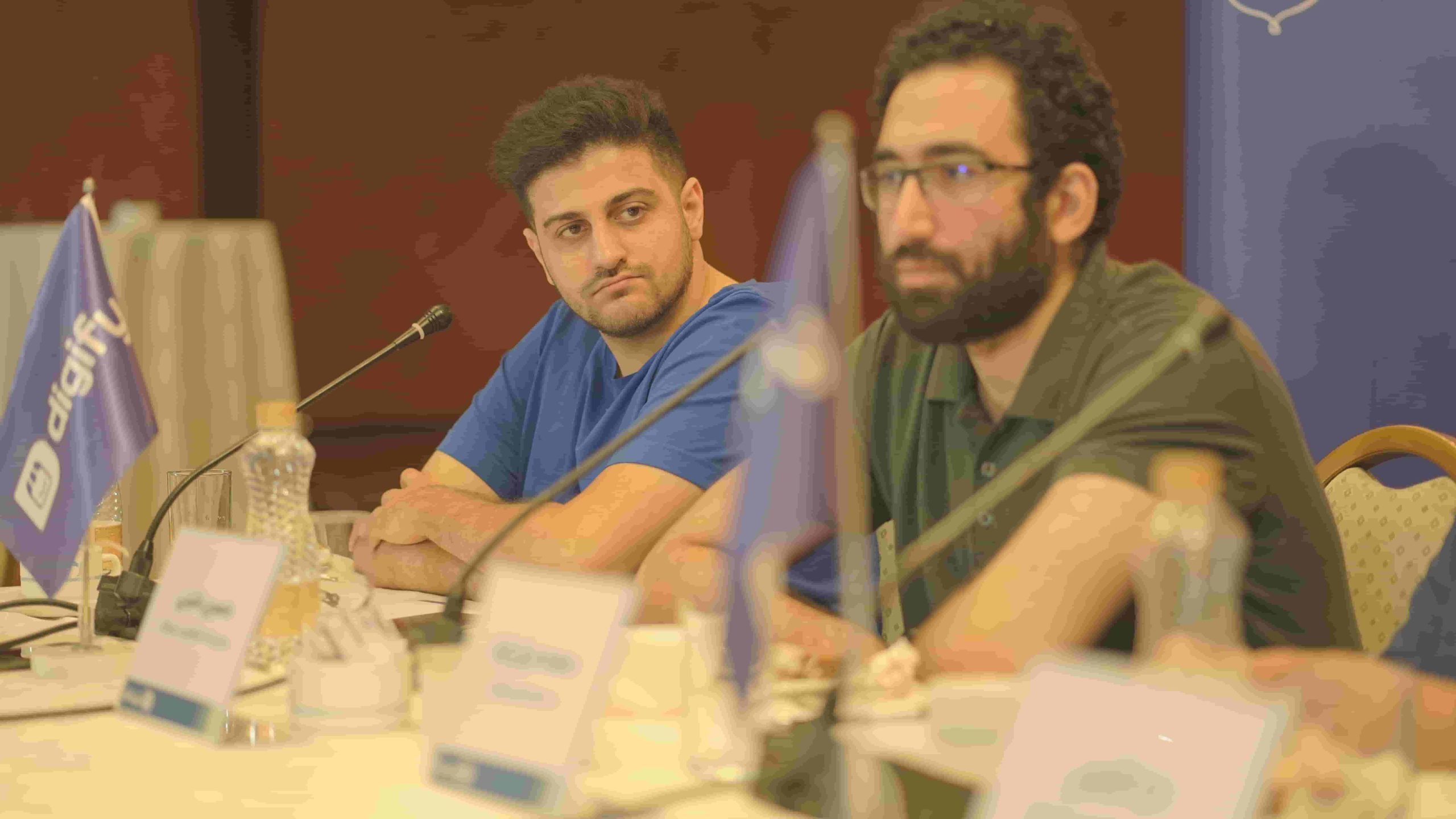 در یک نشست خبری مطرح شد: 15 در یک نشست خبری مطرح شد: