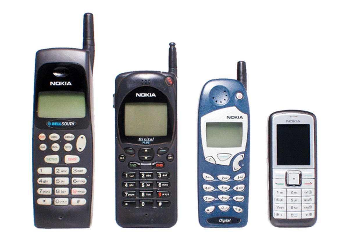 تاریخچه ورود اولین گوشی موبایل در ایران 14 تاریخچه استفاده از اولین تلفن همراه در ایران