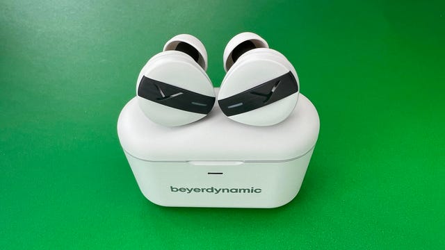 بهترین ایربادهای بی سیم 2023 بخش دوم، غرق در صدا 15 ایرباد Beyerdynamic Free Byrd