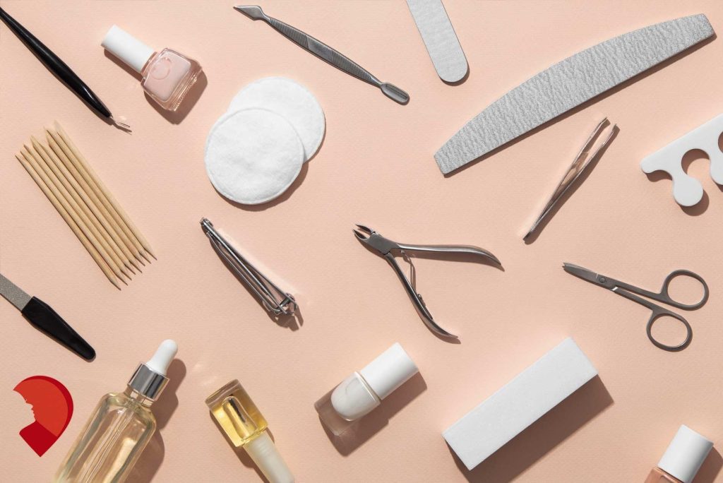 مانیکور و پدیکور ناخن در خانه 14 lkjnjll min