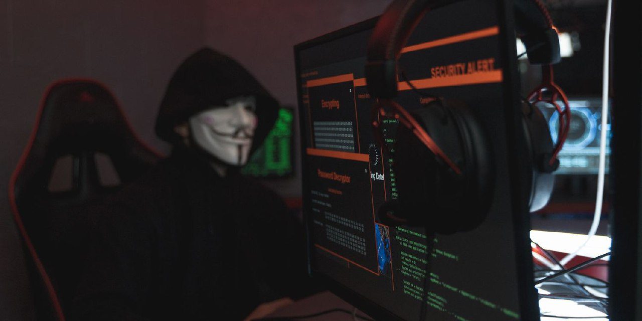 هک و نقض امنیتی