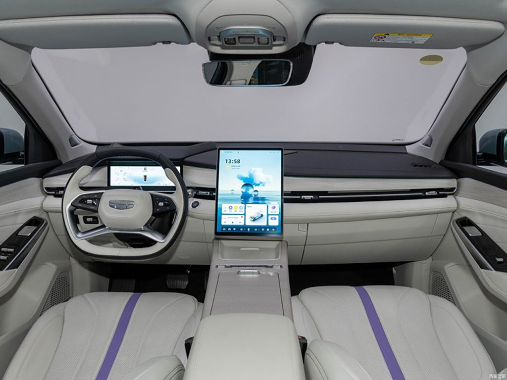 جیلی Preface L همتای تویوتا کمری تنها با قیمت 18 هزار دلار 17 1699820243 814 The all wheel drive 380 horsepower analogue of the Toyota Camry from