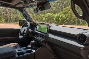 10 نکته در مورد تویوتا پرادو 250 2024 که باید بدانید 42 2024 toyota land cruiser prado 015 09pn