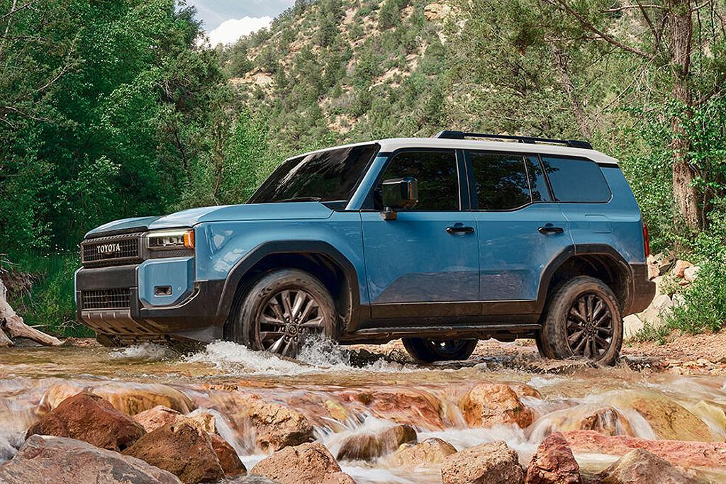 10 نکته در مورد تویوتا پرادو 250 2024 که باید بدانید 14 نمای کناری تویوتا پرادو 250 2024