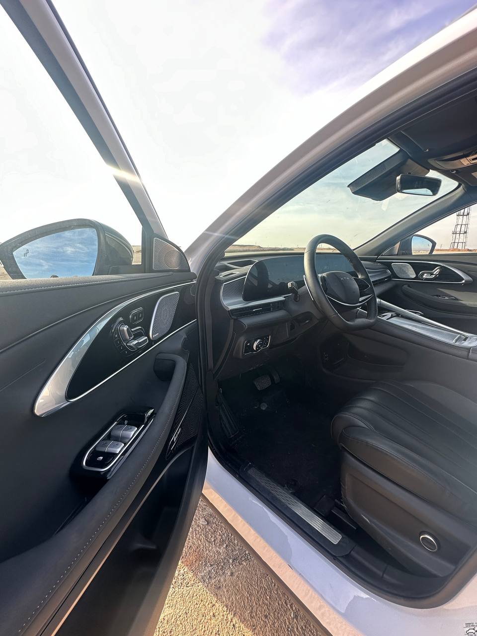 معرفی و مشخصات فنی اکستریم TXL از برند مدیران خودرو 19 بررسی اکستریم TXL