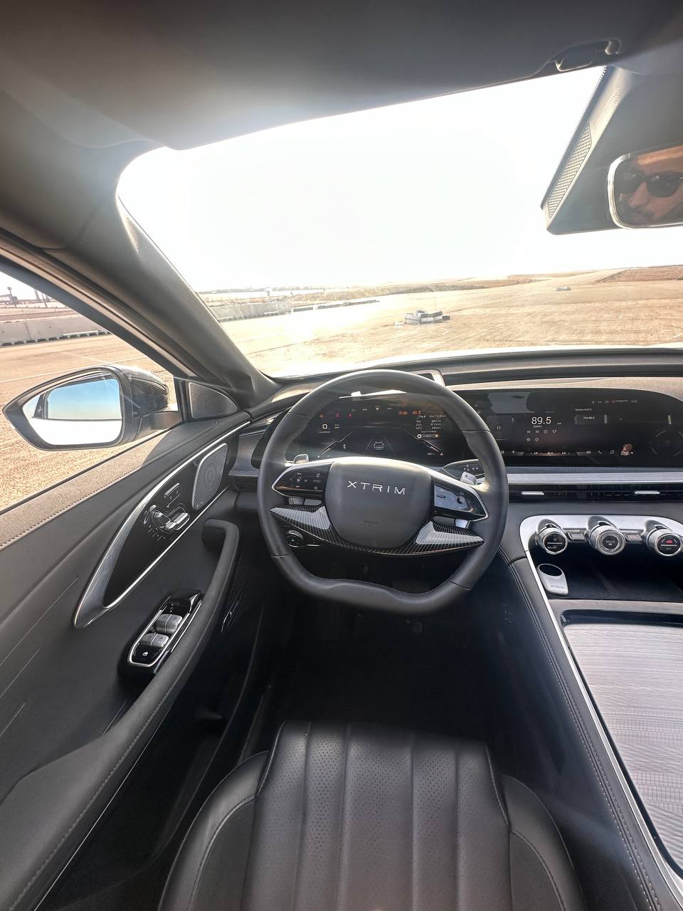 معرفی و مشخصات فنی اکستریم TXL از برند مدیران خودرو 18 بررسی اکستریم TXL