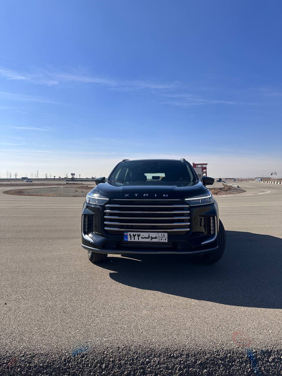 معرفی و مشخصات فنی اکستریم VX از برند مدیران خودرو 14 معرفی ماشین اکستریم VX