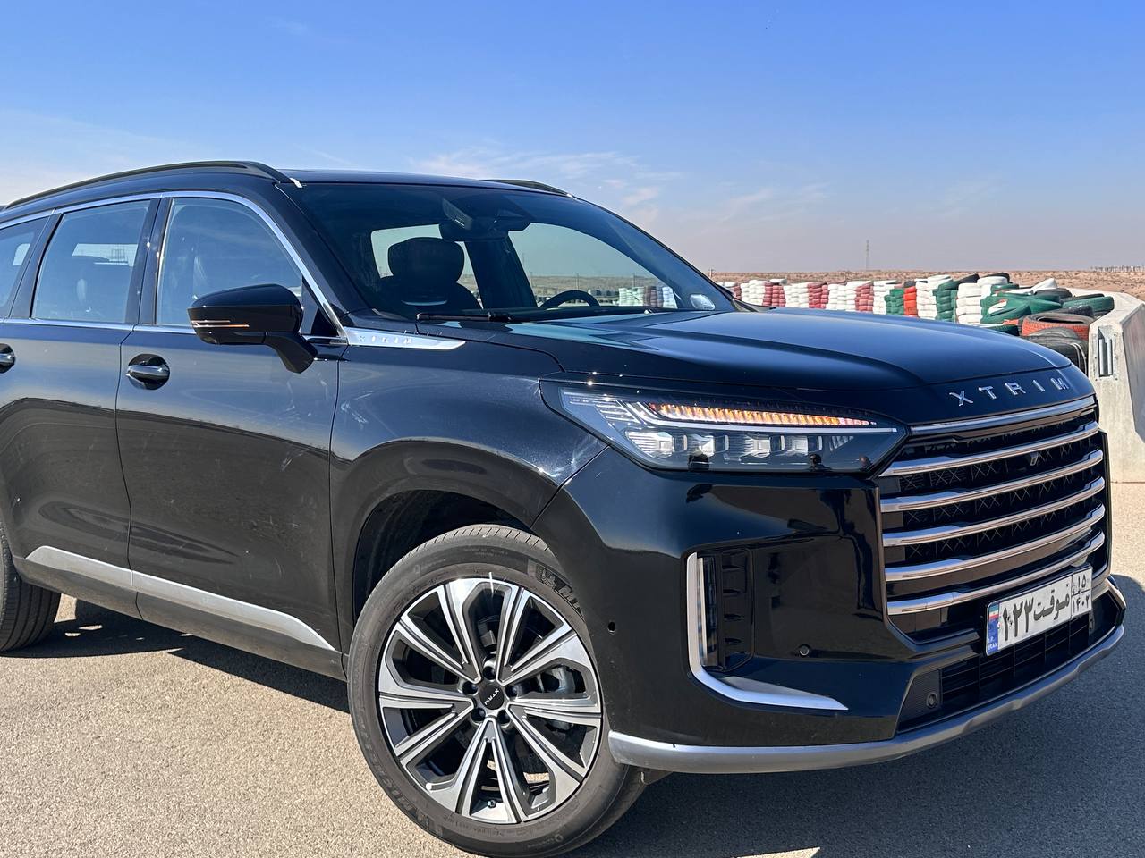 معرفی و مشخصات فنی اکستریم VX از برند مدیران خودرو 21 معرفی ماشین اکستریم VX