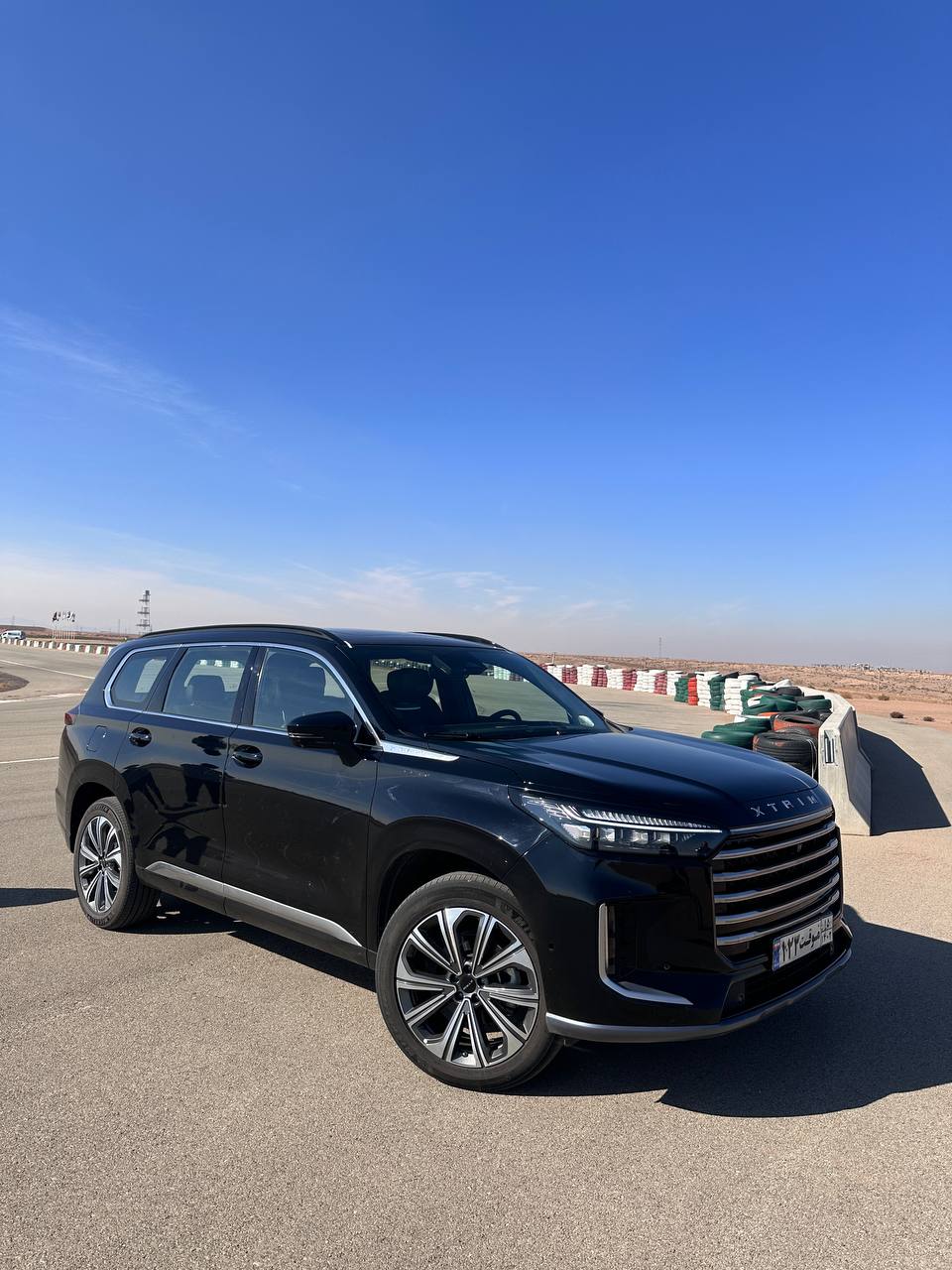 معرفی و مشخصات فنی اکستریم VX از برند مدیران خودرو 18 معرفی ماشین اکستریم VX