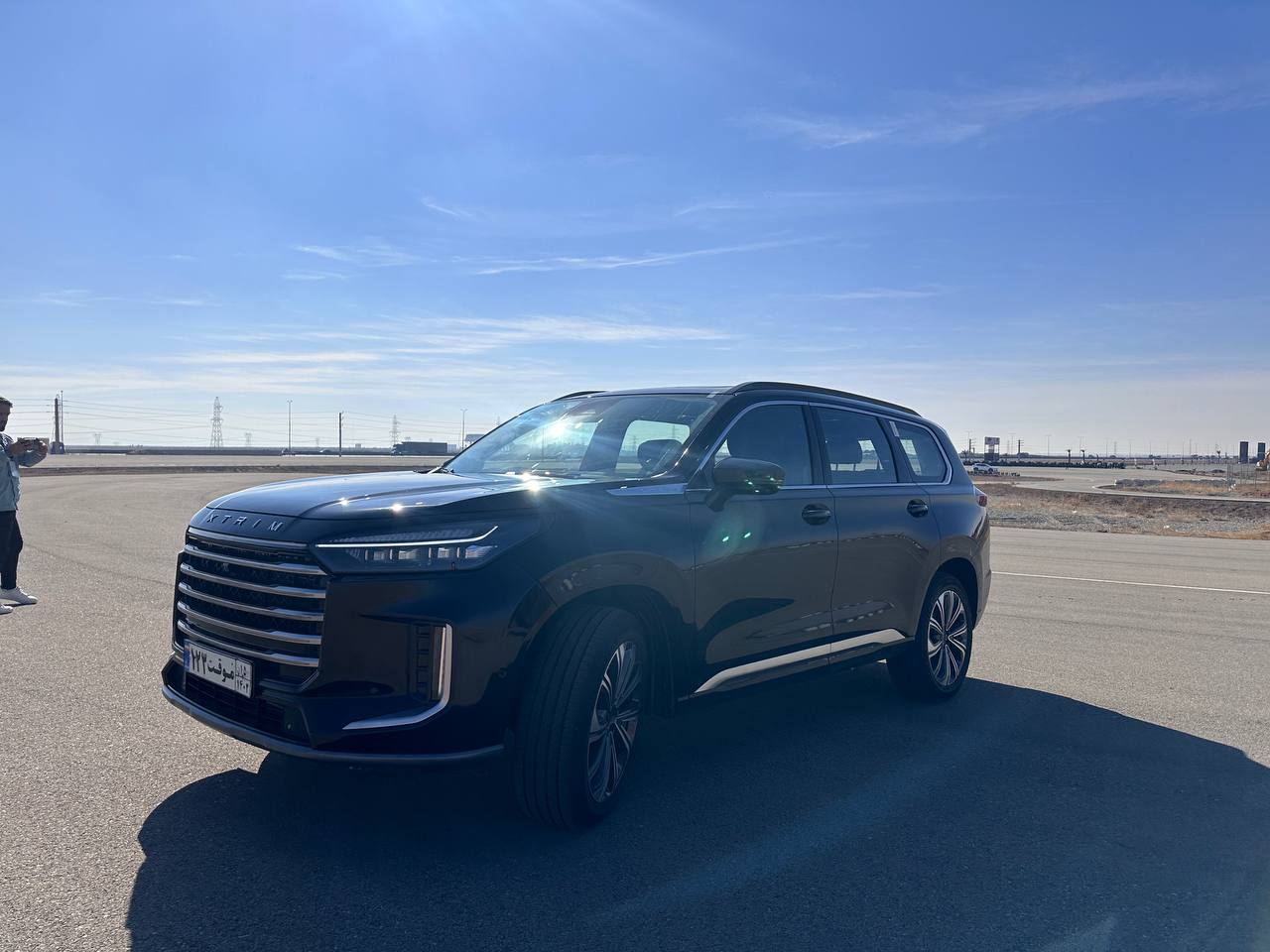 معرفی و مشخصات فنی اکستریم VX از برند مدیران خودرو 17 معرفی ماشین اکستریم VX