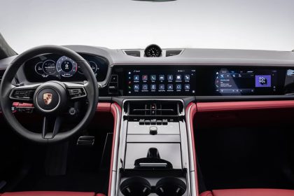 پورشه پانامرا جدید، پر از نمایشگر است 13 پورشه پانامرا جدید، پر از نمایشگر است