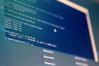 Windows Terminal در مقابل PowerShell: چه چیزی آنها را متفاوت می‌کند؟