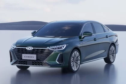 معرفی فونیکس آریزو 8 یا چری آریزو 8، خودرو جدید مدیران خودرو بزودی در خیابانهای شهر 13 معرفی چری آریزو 8، خودرو جدید مدیران خودرو بزودی در خیابانهای شهر