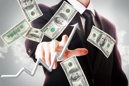 دلار در مسیر 60 هزار تومان؛ تتر بالای 57 هزار تومان معامله می‌شود.