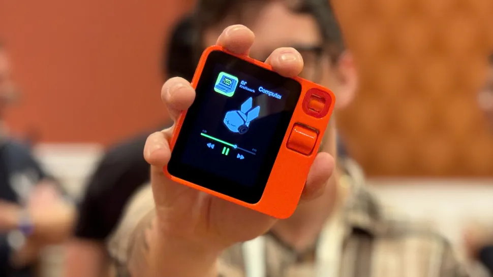 بهترین های CES 2024 بخش اول، 23 ابزار برتر 14 1. بهترین نمایش: RABBIT R1