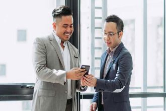 آموزش استفاده از Google translate به عنوان مترجم همزمان