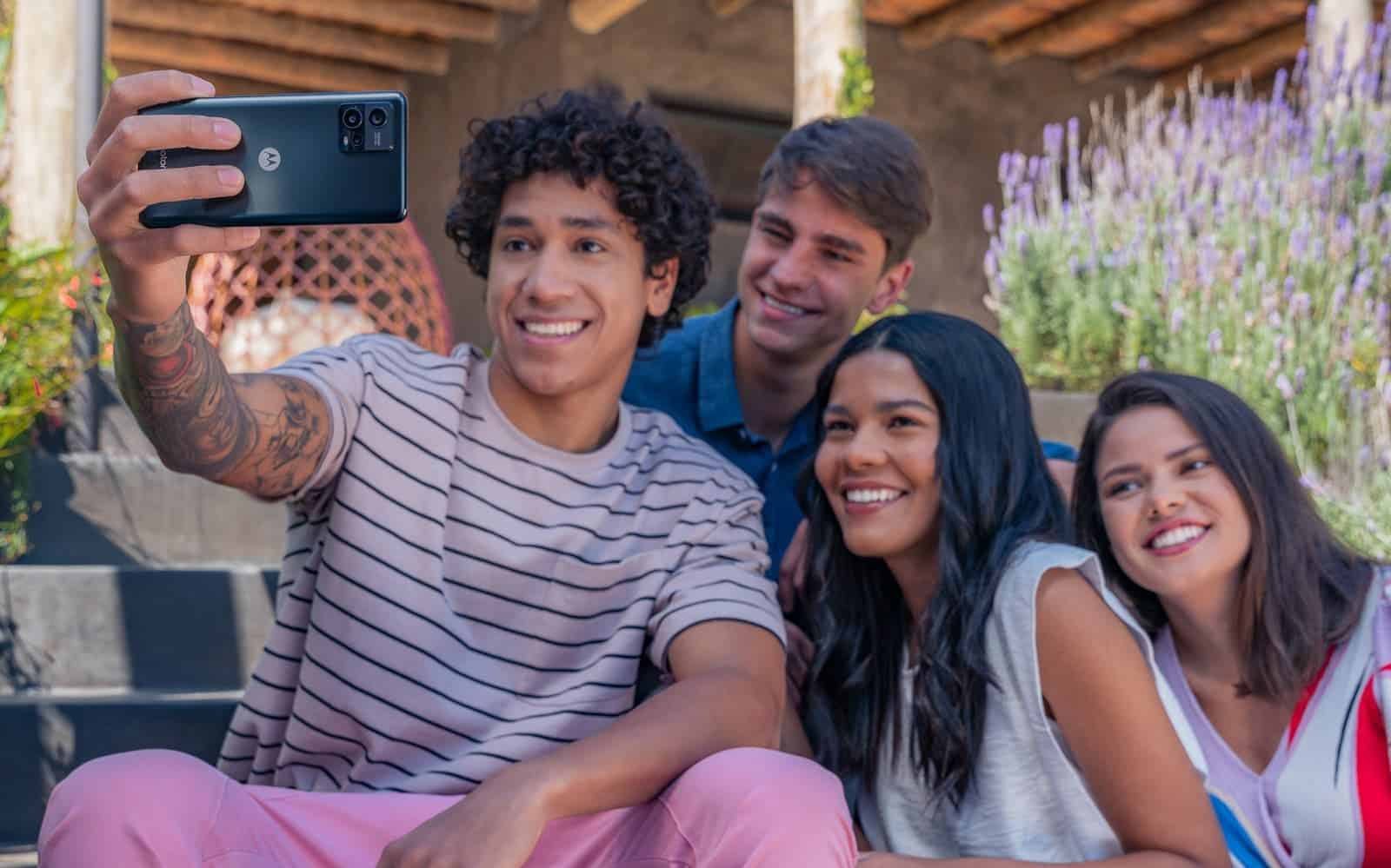 این گوشی های موبایل را نخرید! بخش اول 14 1. Moto G72