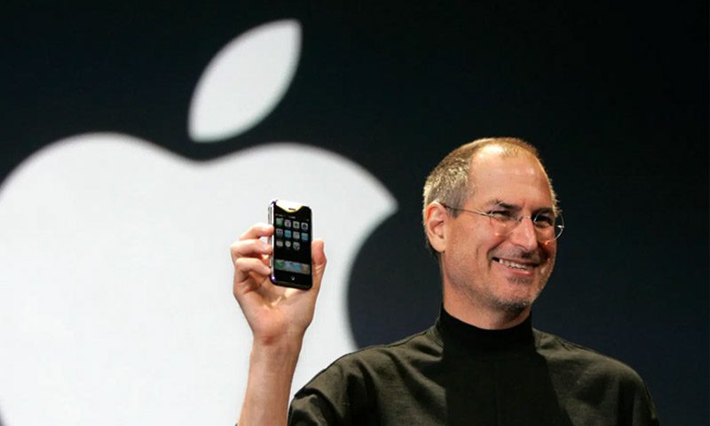 اکنون اپل بزرگ ترین برند بازار موبایل است 15 اکنون اپل بزرگترین برند بازار موبایل است.