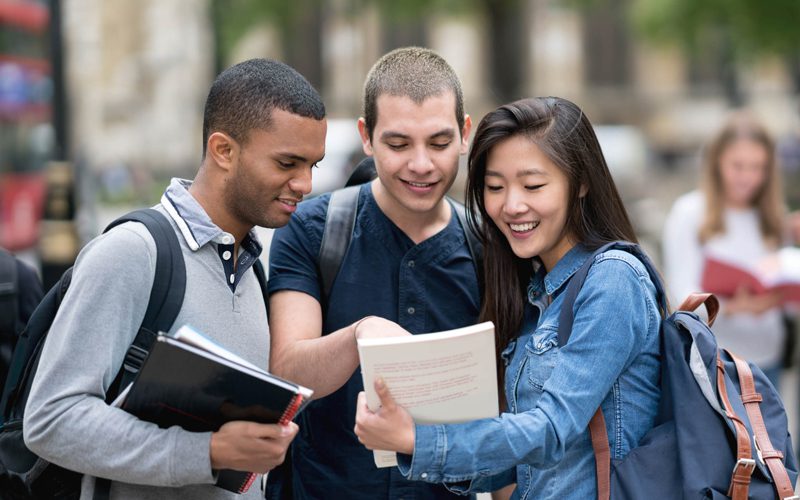 تحصیل بیشتر مساوی خطر مرگ کمتر! 14 پژوهش جدید: هر سال تحصیل میتواند خطر مرگ افراد را تا حدود 2 درصد کاهش دهد.