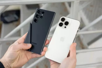 طراحی یکنواخت آیفون و سری گلکسی در چند سال اخیر به چه دلیلی است؟