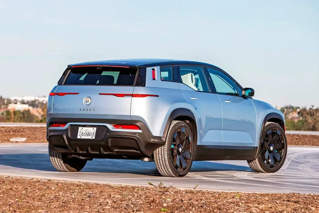 احتمال ورشکستگی یک خودروساز توسط یوتیوبر معروف 18 نقد تندوتیز یوتیوبر معروف شاید یک خودروساز را ورشکست کند.