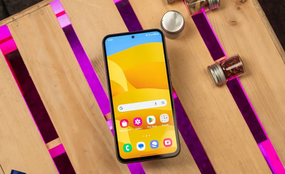 گلکسی A55 سامسونگ رقیب پوکو X6 پرو، آماده مبارزه میشود 16 گلکسی A55؛ سامسونگ برای درهمشکستن پوکو X6 پرو آماده میشود.