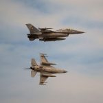 اولین جنگ یک هواپیمای F16 کنترل شده با هوش مصنوعی در برابر خلبان انسان