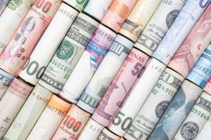 کاهش قیمت دلار سبب افزایش قیمت ارزها شد