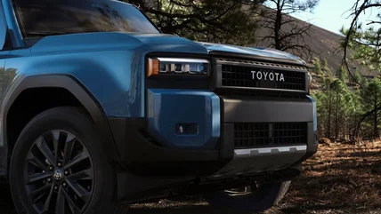 5 ویژگی جدید تویوتا لندکروز که هیجانزدهتان میکند 16 5 ویژگی جدید تویوتا لندکروز که هیجانزدهتان میکند.