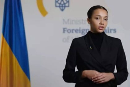 معرفی اولین سخنگوی دولت در دنیا با هوش مصنوعی! 13 معرفی اولین سخنگوی دولت در دنیا با هوش مصنوعی!