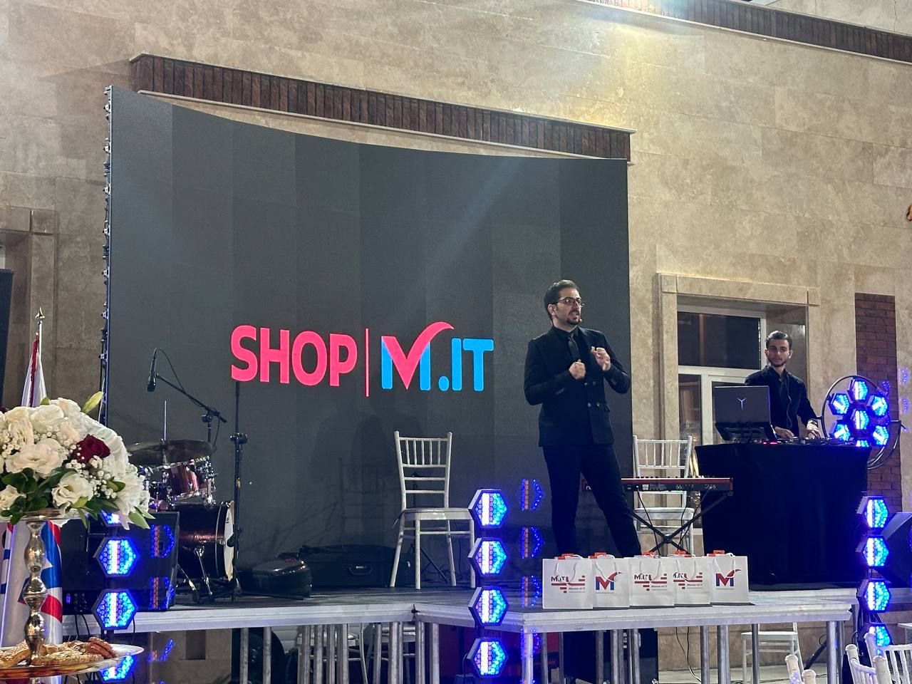 مراسم رونمایی از مرکز پردازش m.it shop 17 مراسم رونمایی از مرکز پردازش m.it shop