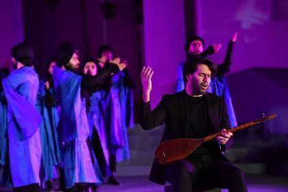 سهراب پورناظری سیصد را به صحنه می برد 13 سهراب پورناظری سیصد را به صحنه می برد