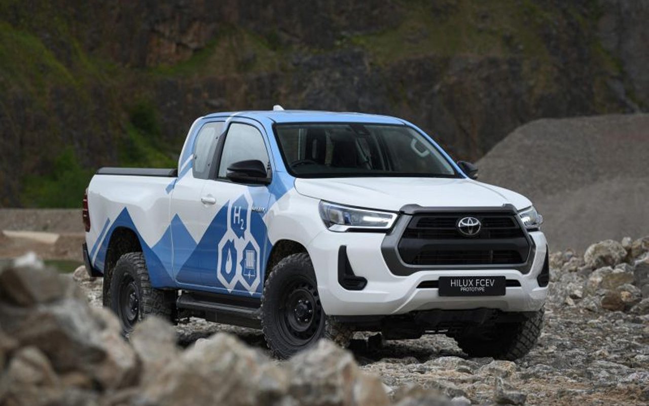 هایلوکس تویوتا با سوخت هیدروژنی در مرحله نهایی تست خود قرار دارد 14 4545454545444