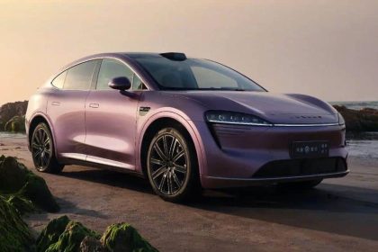 انتشار تصاویر خودرو لکسید R7 محصول مشترک هوآوی و چری 13 انتشار تصاویر خودرو لکسید R7 محصول مشترک هوآوی و چری