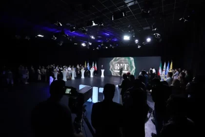 "مخترعان گرد هم آمدند: رویداد Innovators' Meetup 2024"