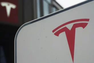 جنگ بر سر اسرار تجاری: تسلا علیه ریویان