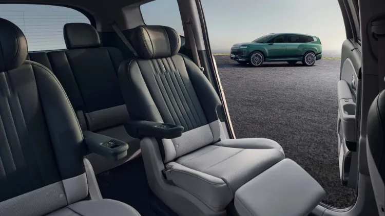 هیوندای آیونیک ۹: غول برقی سهردیفه رونمایی شد 17 هیوندای آیونیک ۹: غول برقی سهردیفه رونمایی شد