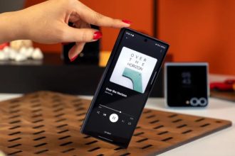 سامسونگ همچنان پادشاه بازار گوشی‌های تاشو