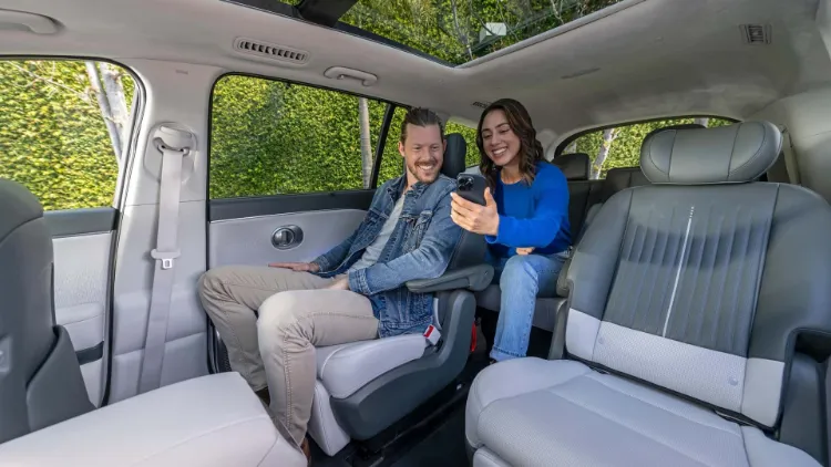 هیوندای آیونیک ۹: غول برقی سهردیفه رونمایی شد 18 هیوندای آیونیک ۹: غول برقی سهردیفه رونمایی شد