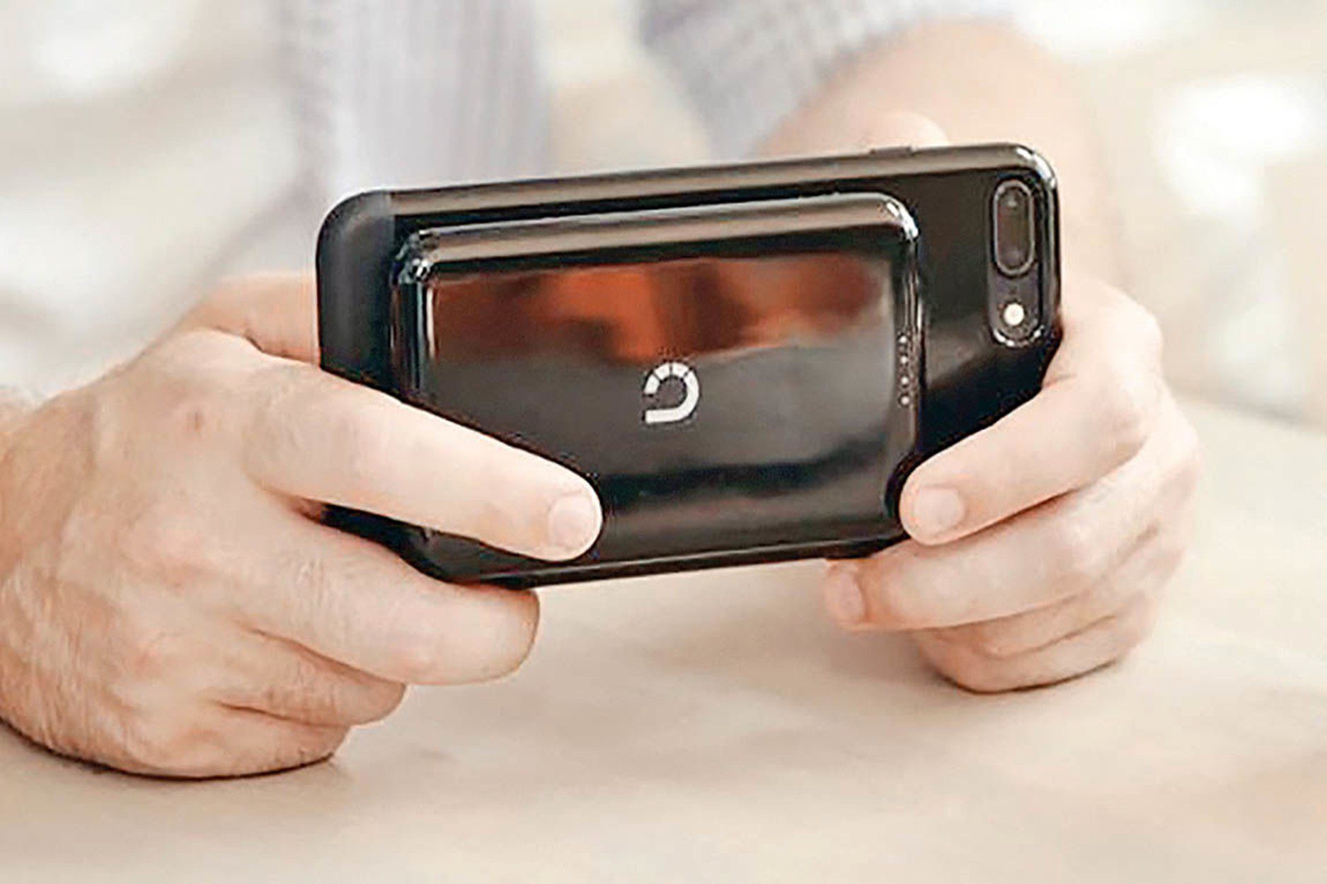 پاوربانک بیسیم بهترین انتخاب برای کاربران امروزی 15 پاوربانک بیسیم بهترین انتخاب برای کاربران امروزی