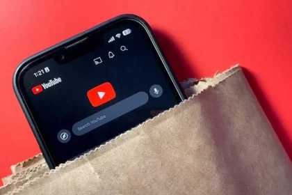 یوتیوب با دکمهی "Play something" تجربه تماشای ویدیو را متحول میکند 13 یوتیوب با دکمهی "Play something" تجربه تماشای ویدیو را متحول میکند