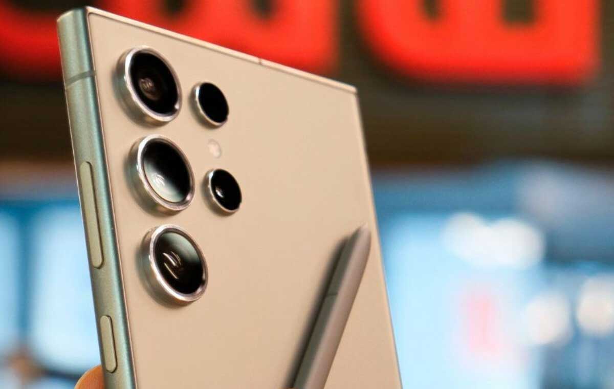 گلکسی S25: نام گوشی و نشان دهنده‌ی نسل جدید سری S سامسونگ است.