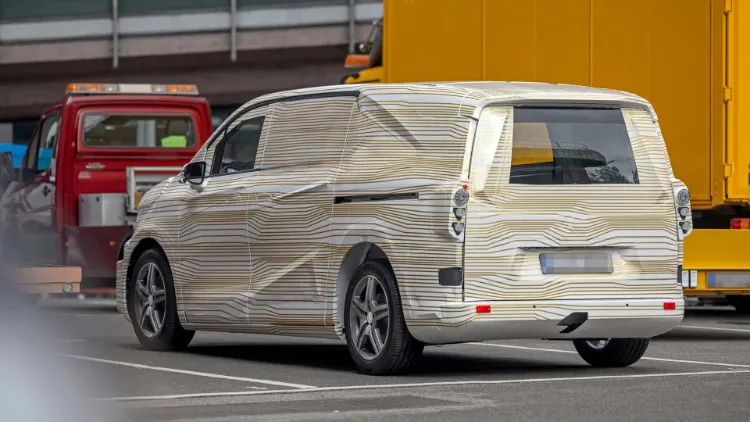 مرسدس بنز ون برقی جدید خود را رونمایی می‌کند