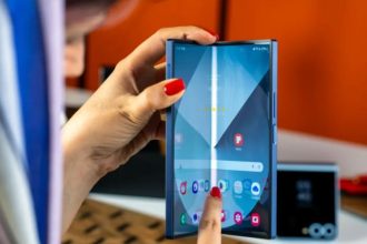 تغییر رویکرد سامسونگ: از فولد و فلیپ به پرچم‌داران سنتی