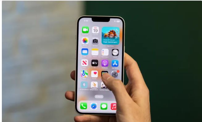 آیفون SE خداحافظ، آیفون 16E سلام! آیا این تغییر نام منطقی است؟ 14 آیفون SE خداحافظ، آیفون 16E سلام! آیا این تغییر نام منطقی است؟